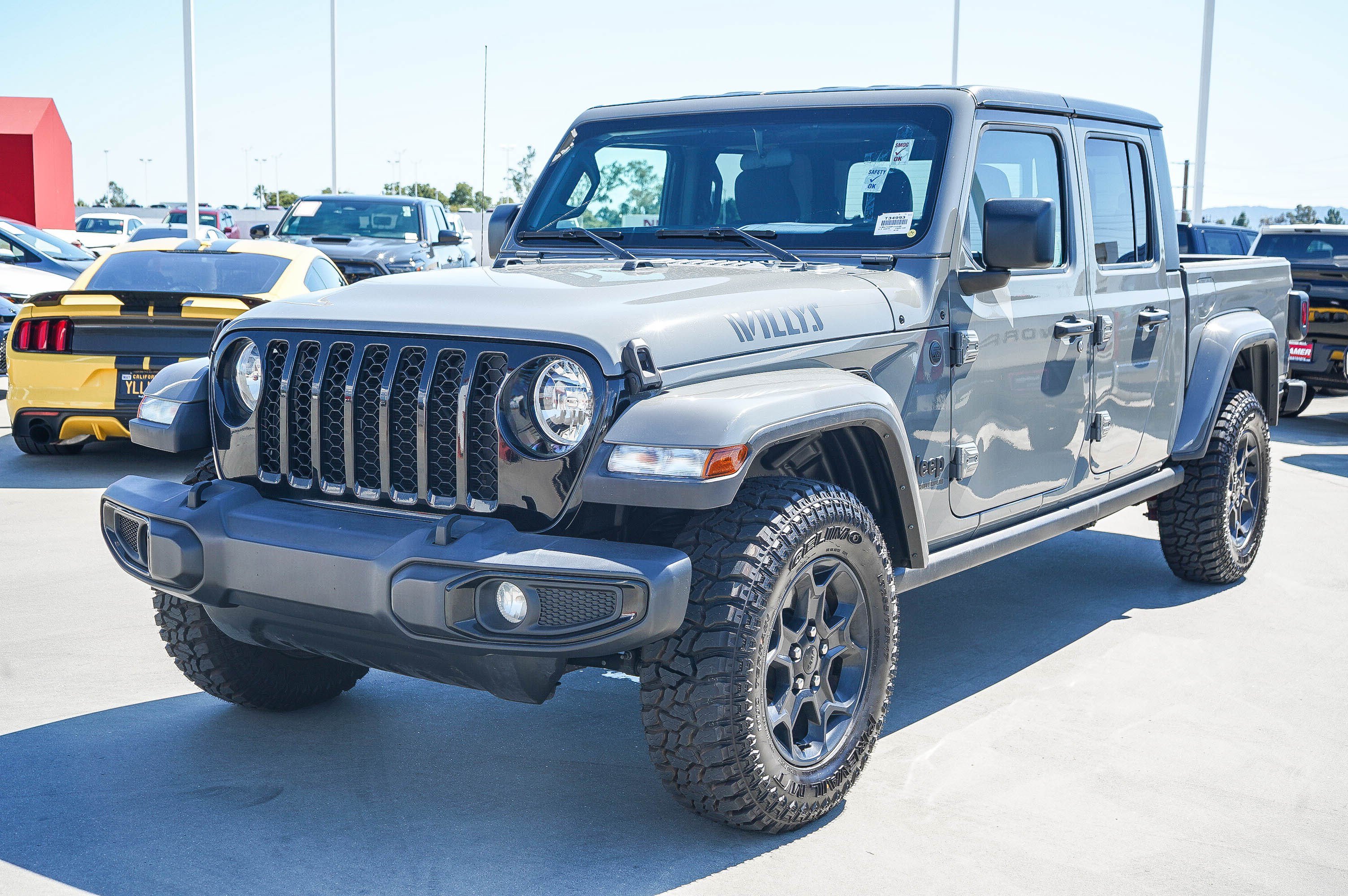 Used 2023 Jeep Gladiator Sport AWD/4WD image 3