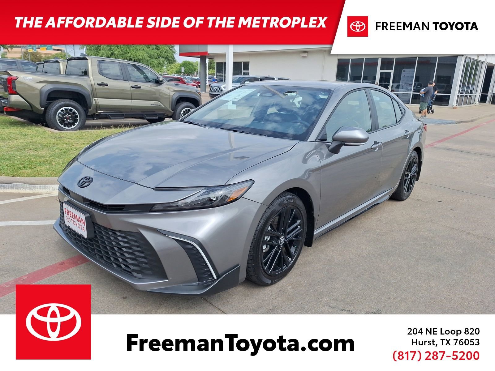 Used 2025 Toyota Camry SE w/ Convenience Package FWD image 1