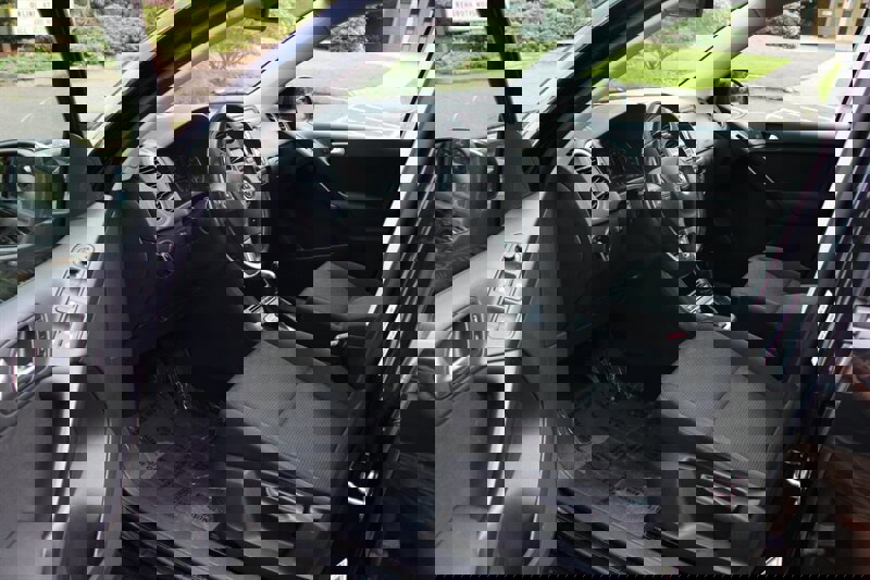 Used 2013 Volkswagen Tiguan S image 5