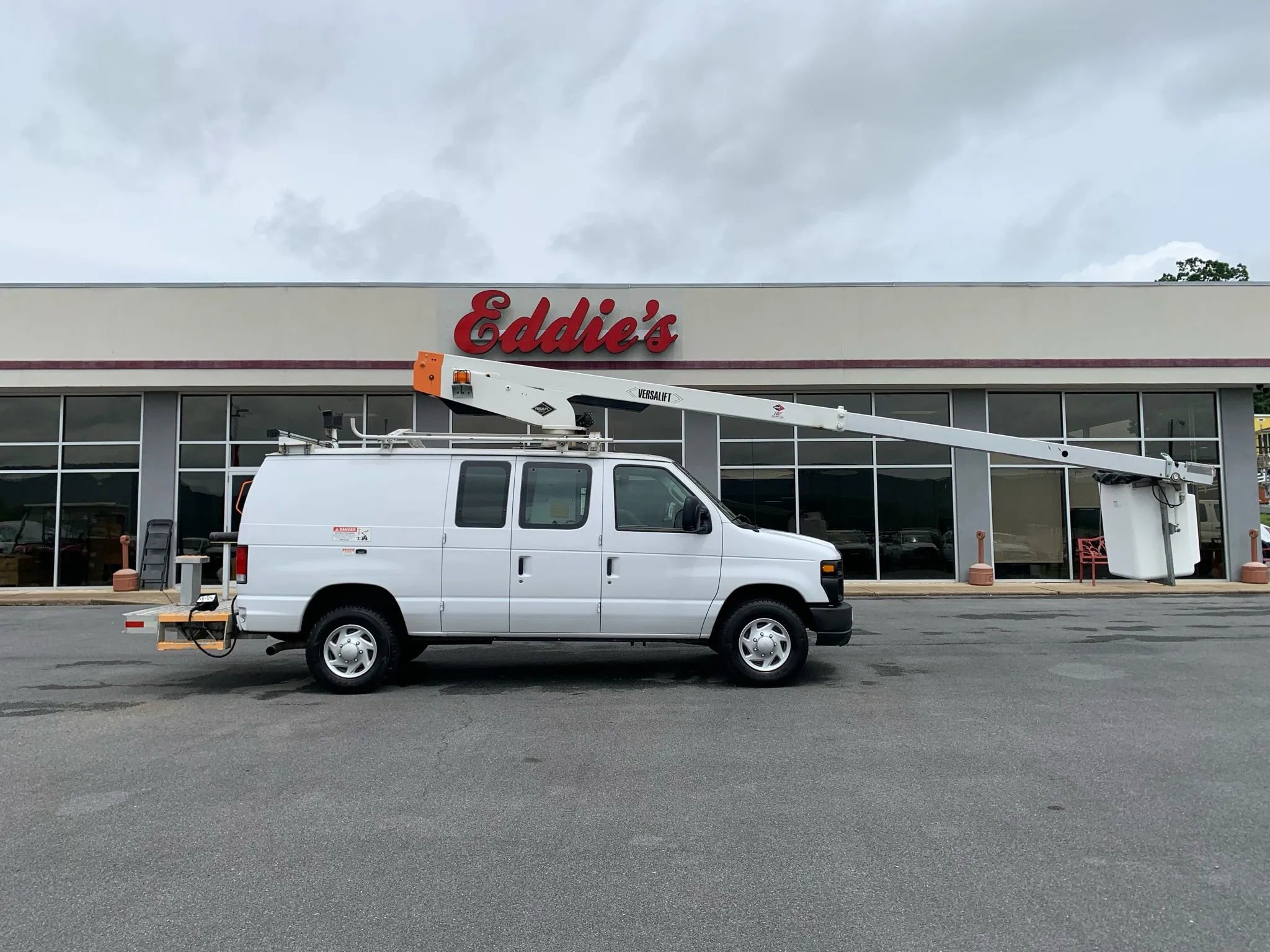 Used 2013 Ford E-350 and Econoline 350 Super Duty image 45