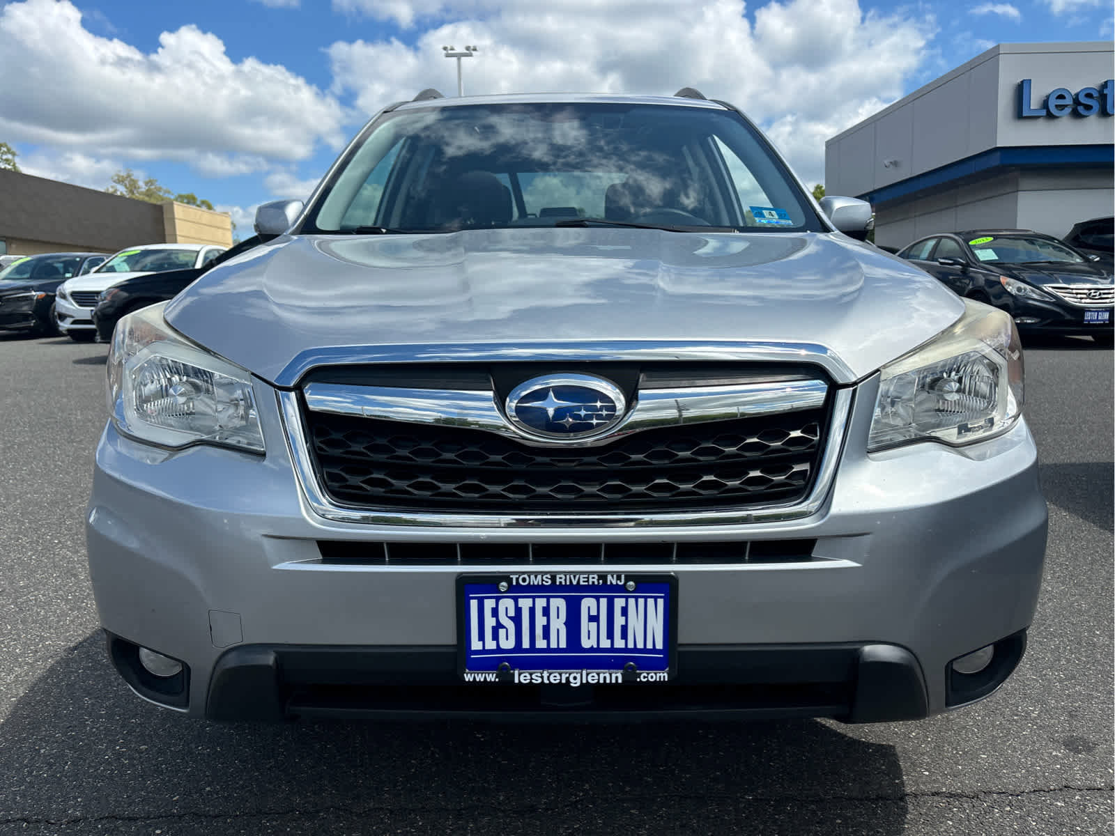 Used 2015 Subaru Forester 2.5i Touring w/ Eyesight & Navigation System AWD/4WD image 4