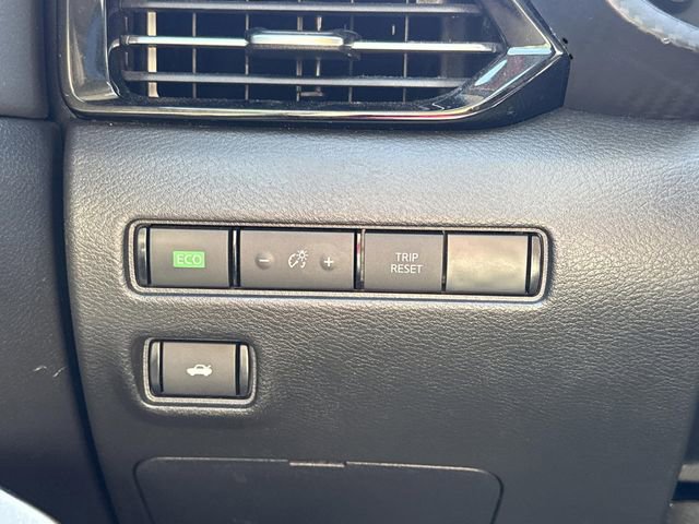 Used 2021 Nissan Sentra SR w/ SR Premium Package image 23