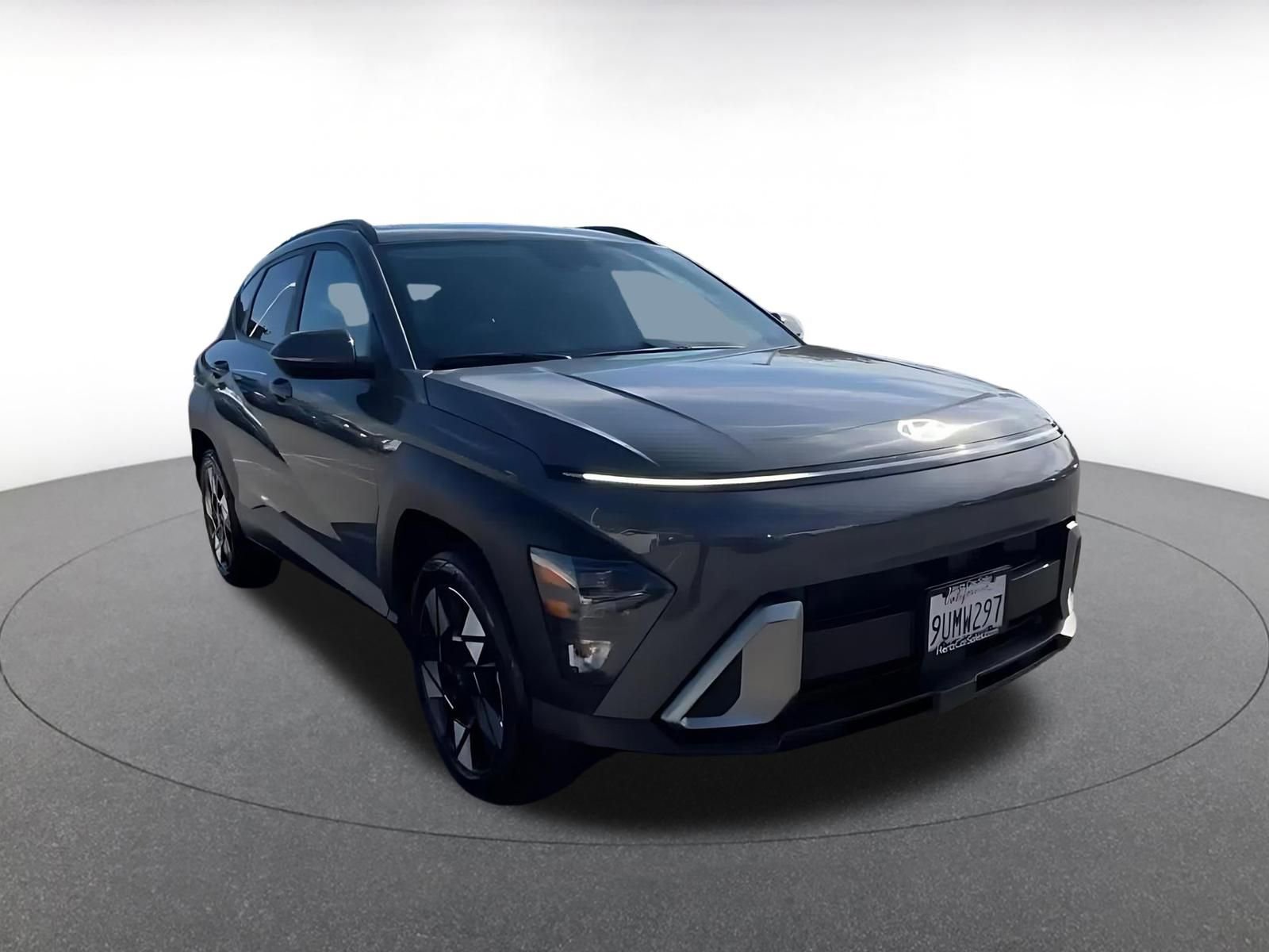 Used 2025 Hyundai Kona SEL FWD image 3