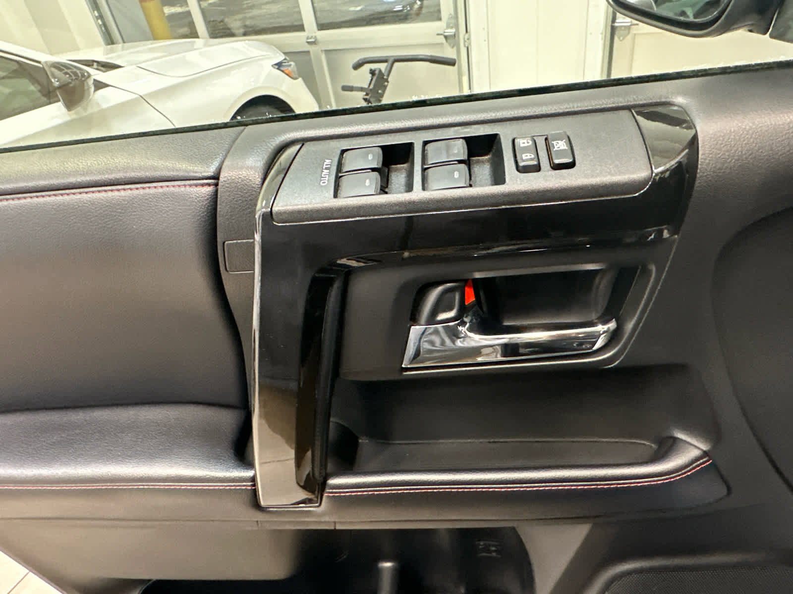 Used 2019 Toyota 4Runner TRD Off-Road Premium image 17