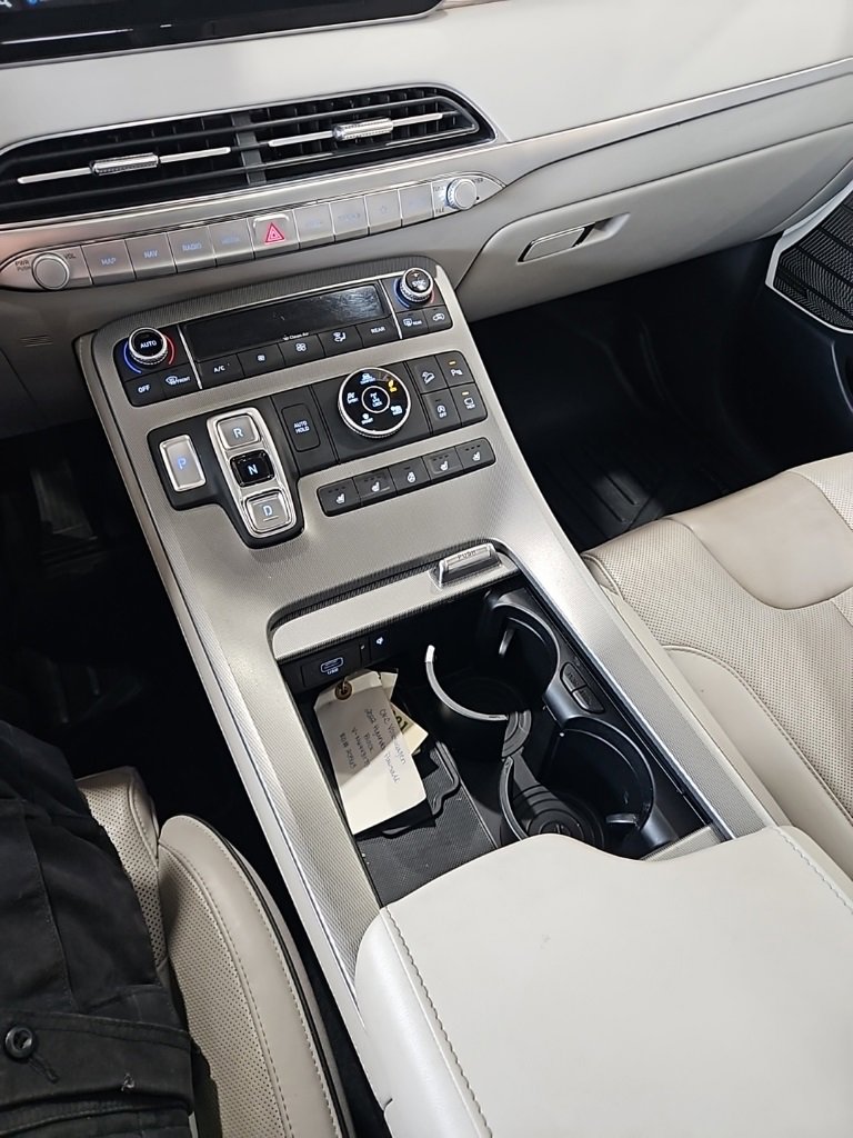 Used 2022 Hyundai Palisade Limited image 36