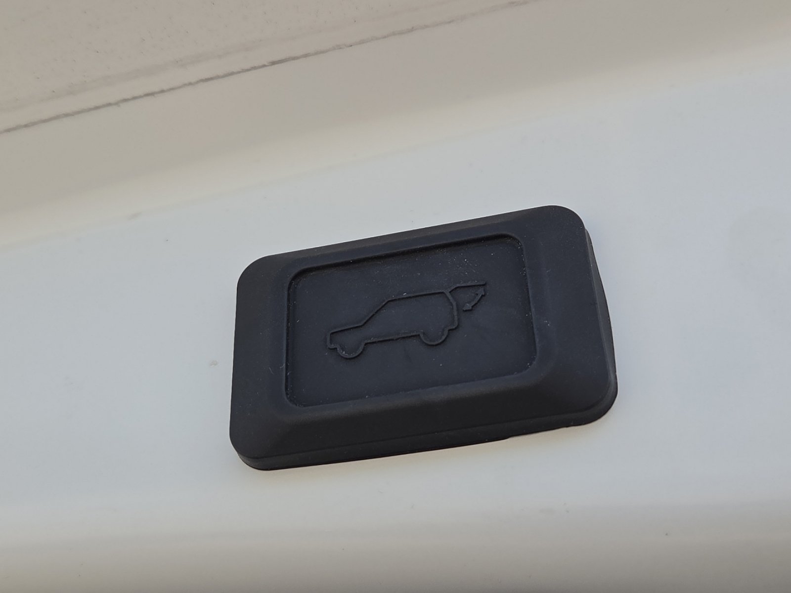 Used 2025 Toyota RAV4 Limited w/ Weather Package AWD/4WD image 20