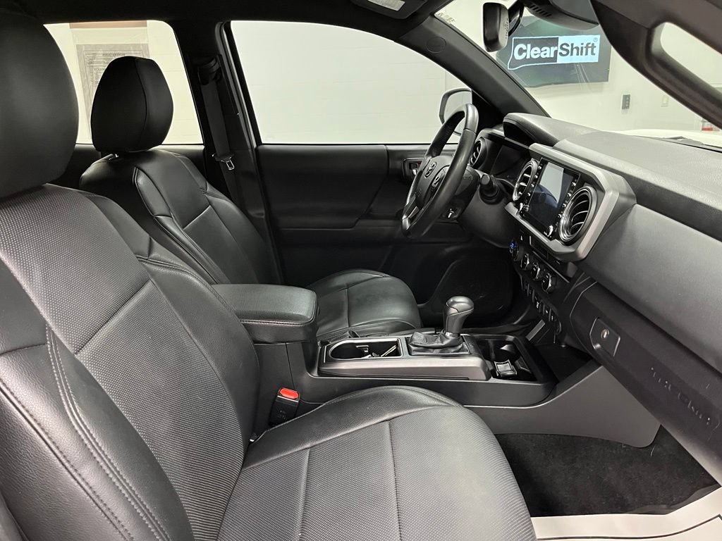 Used 2021 Toyota Tacoma TRD Off-Road w/ Technology Package AWD/4WD image 56