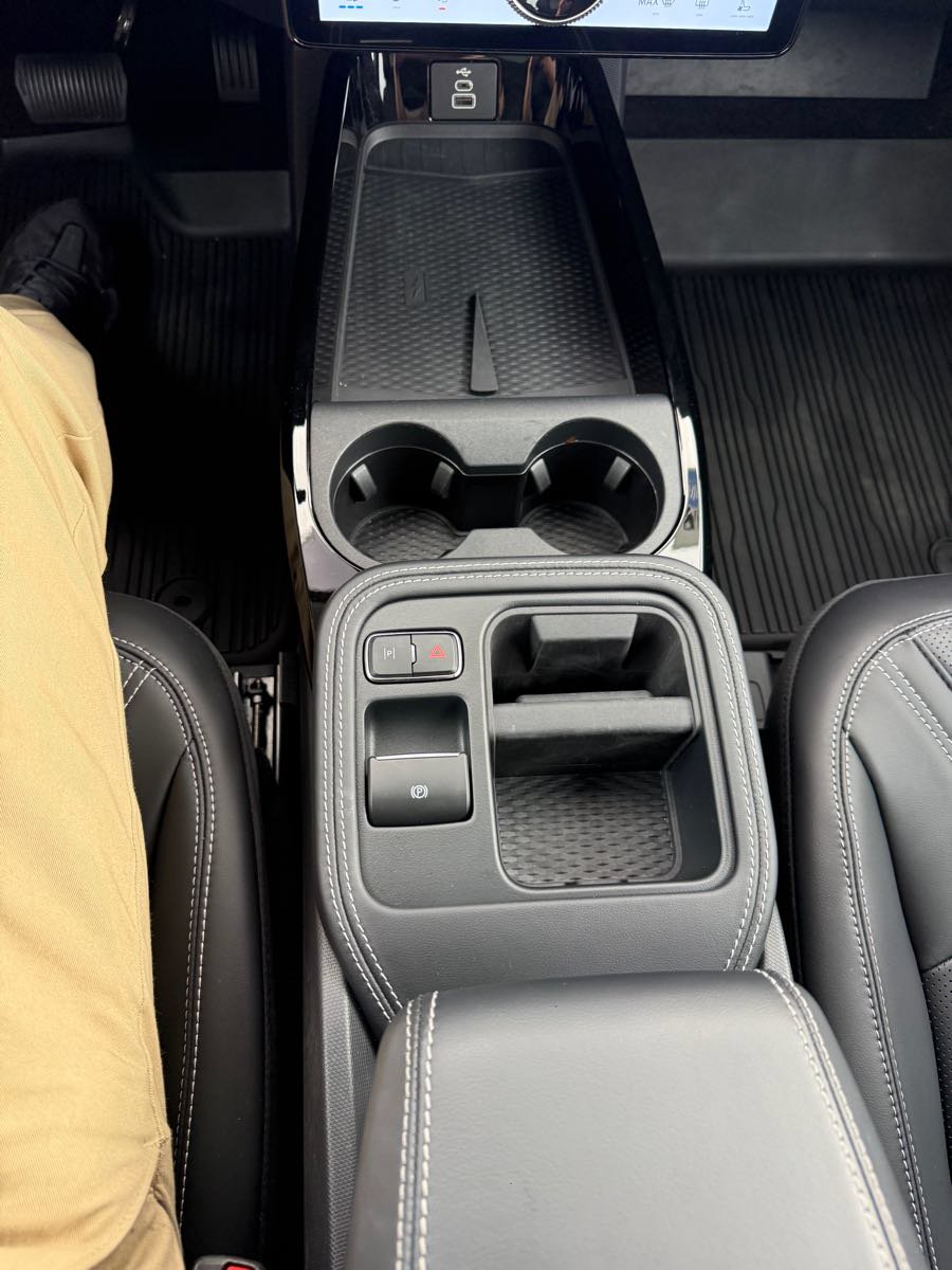 Used 2025 Ford Mustang Mach-E Premium AWD/4WD image 23