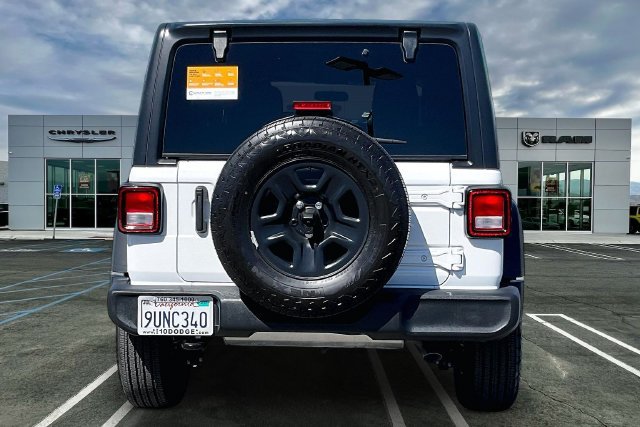 Used 2025 Jeep Wrangler Unlimited Sport AWD/4WD image 3