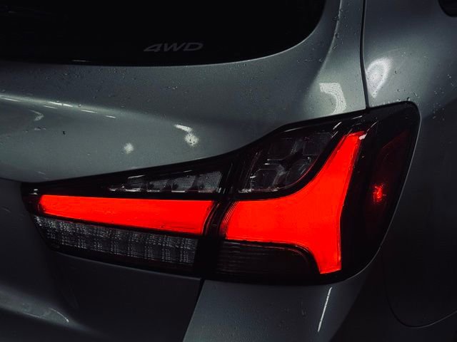 Used 2025 Mitsubishi Outlander Sport AWD image 6