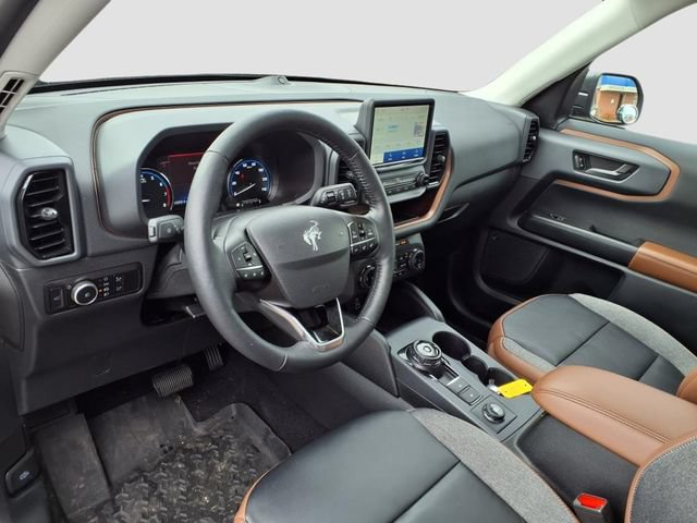 Used 2023 Ford Bronco Sport Outer Banks w/ Tech Package AWD/4WD image 16