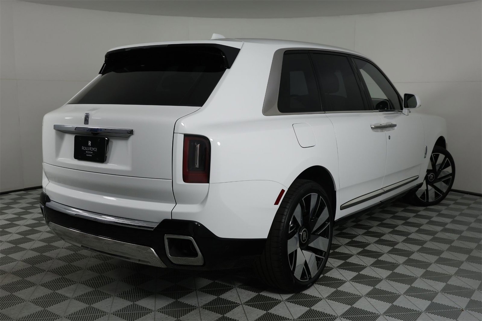 New 2026 Rolls-Royce Cullinan image 7