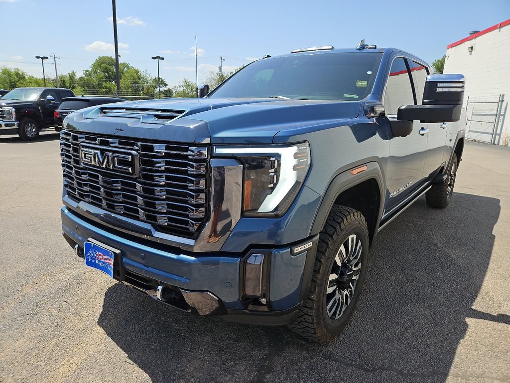 Used 2024 GMC Sierra 2500 Denali Ultimate w/ Max Trailering Package AWD/4WD image 4