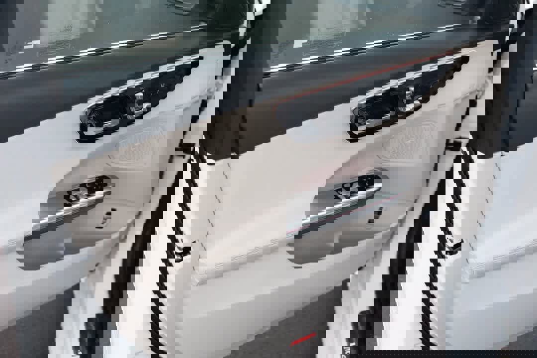 Used 2023 Mercedes-Benz C 300 4MATIC Sedan image 42