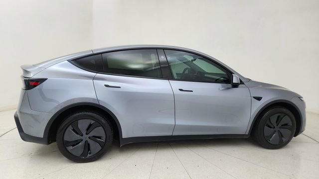 Used 2026 Tesla Model Y 2WD image 6