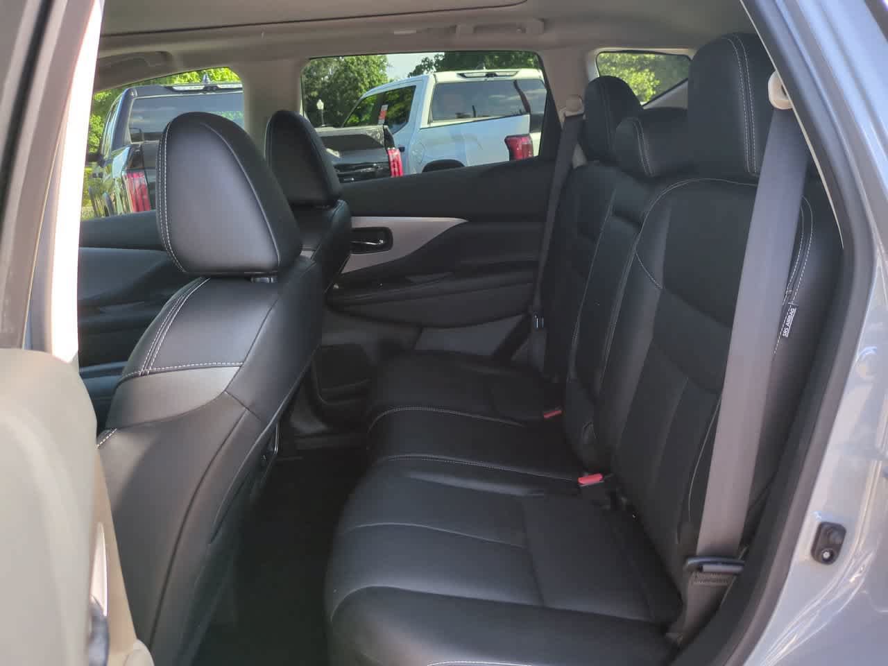 Used 2024 Nissan Murano SL FWD image 13