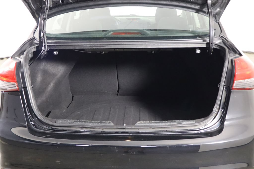Used 2018 Kia Forte LX FWD image 17