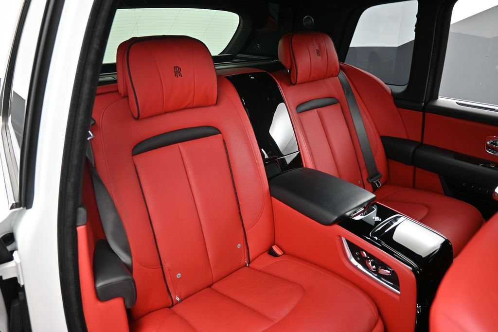 Certified 2019 Rolls-Royce Cullinan AWD/4WD image 31
