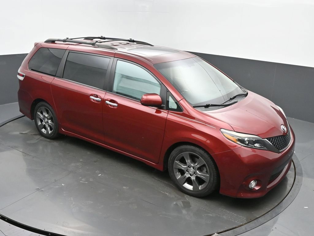 Used 2015 Toyota Sienna SE image 47