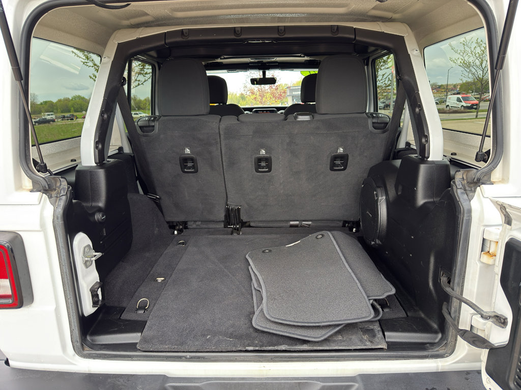 Used 2021 Jeep Wrangler Unlimited Sahara w/ Uconnect 4C Nav & Sound Group AWD/4WD image 34