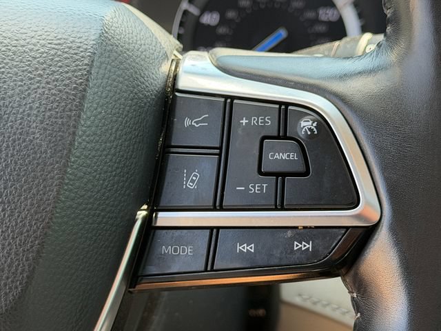 Used 2021 Toyota Highlander XLE FWD image 36