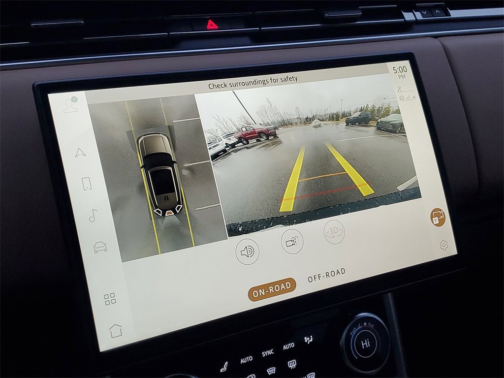 Used 2023 Land Rover Range Rover SE image 20