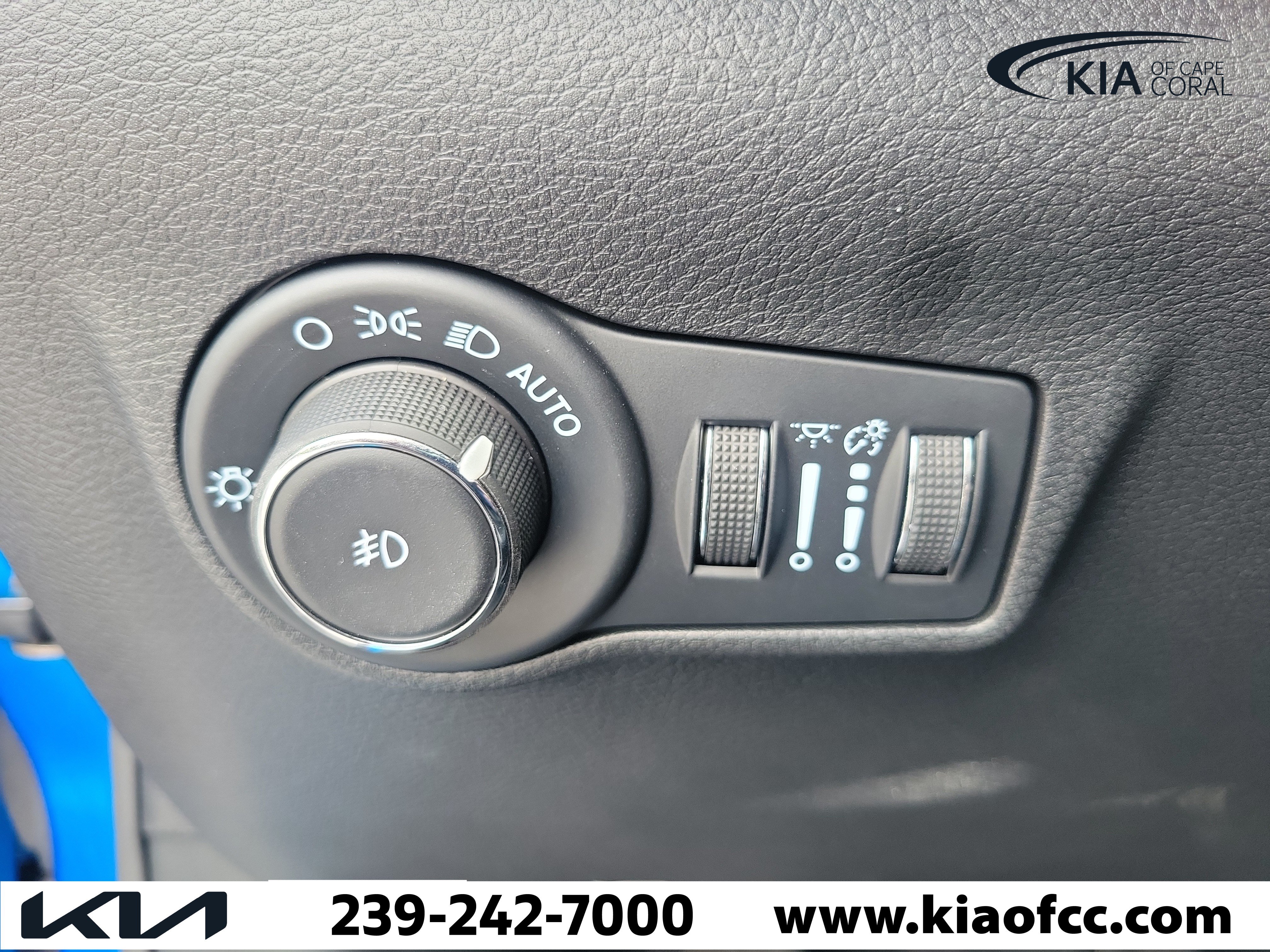 Used 2025 Jeep Compass Latitude AWD/4WD image 23