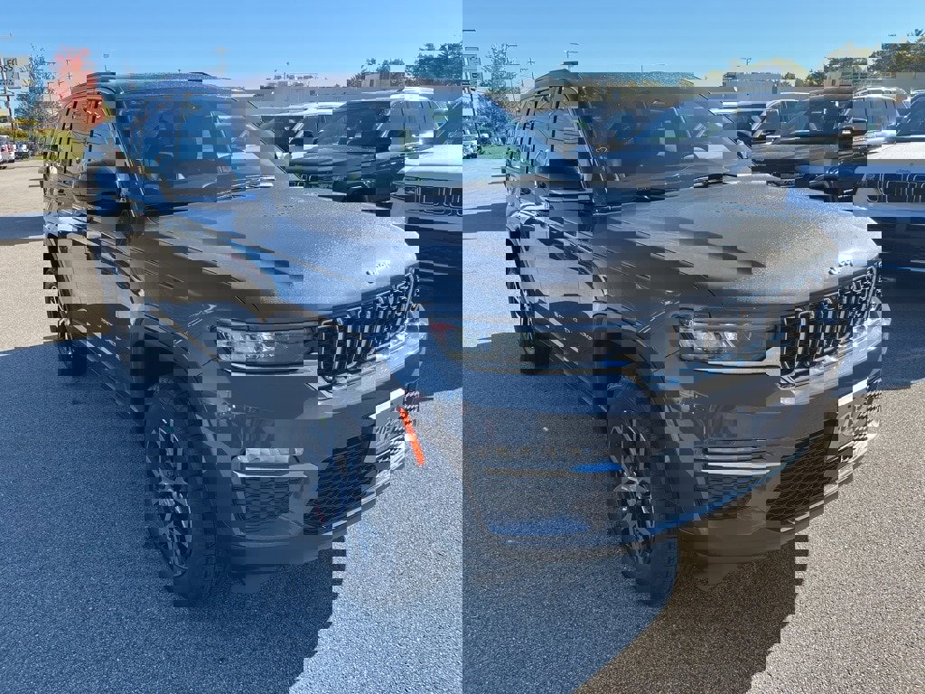 New 2025 Jeep Grand Cherokee Limited