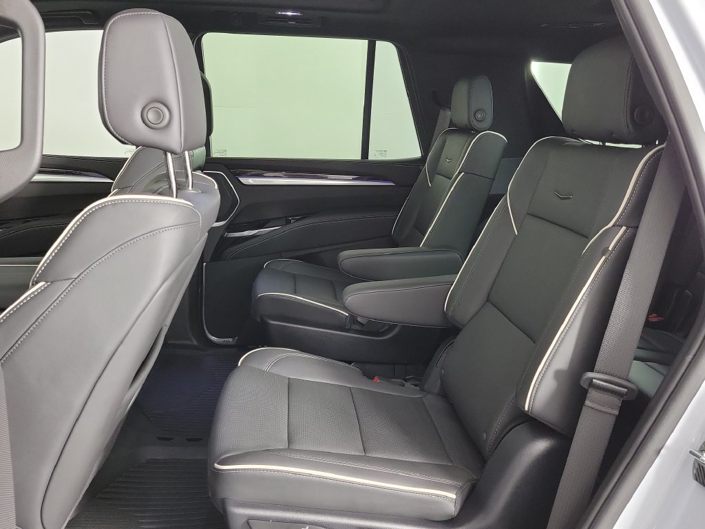 Certified 2026 Cadillac Escalade Luxury w/ Touring Package AWD/4WD image 11