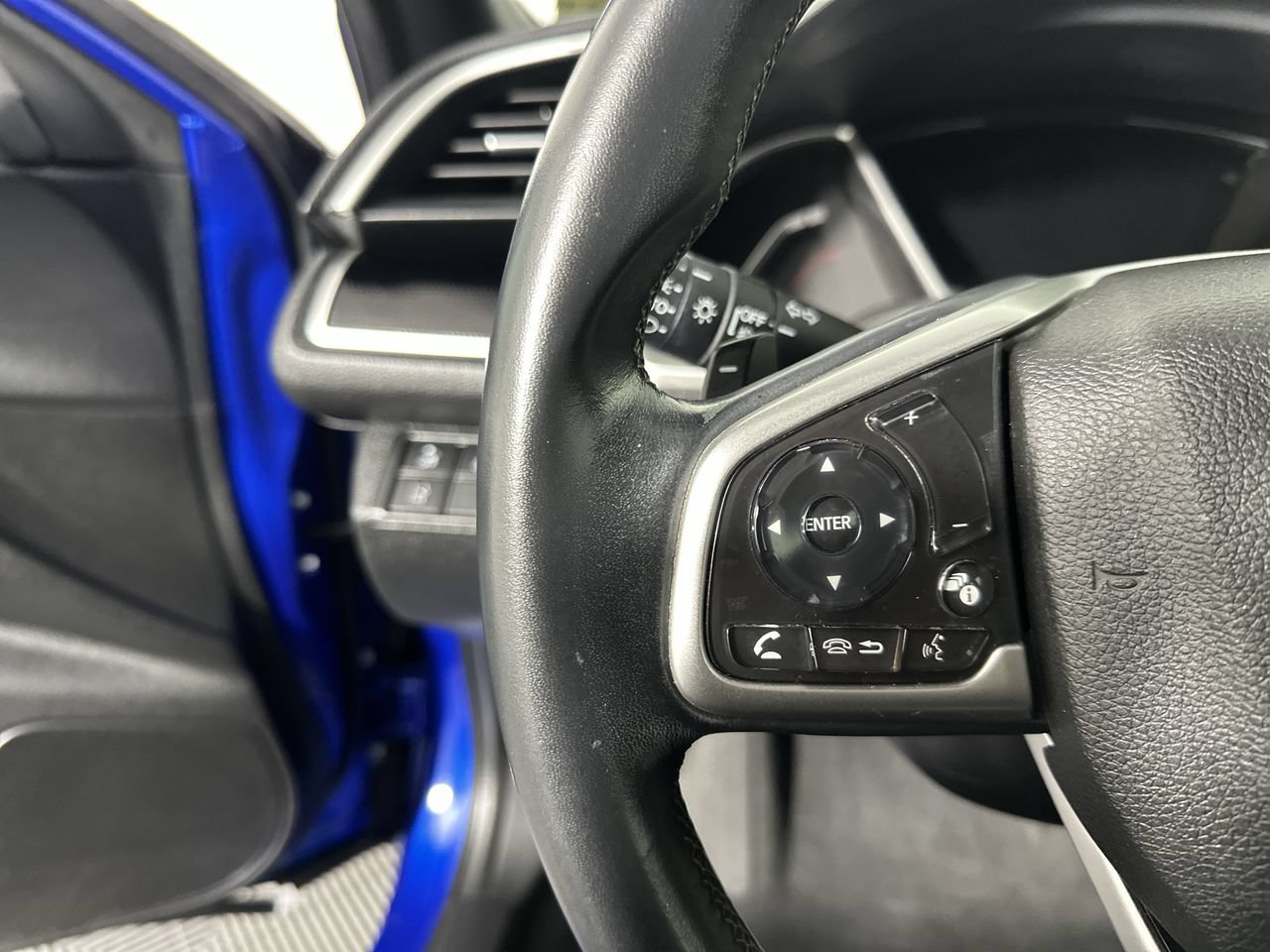 Used 2020 Honda Civic Sport image 6