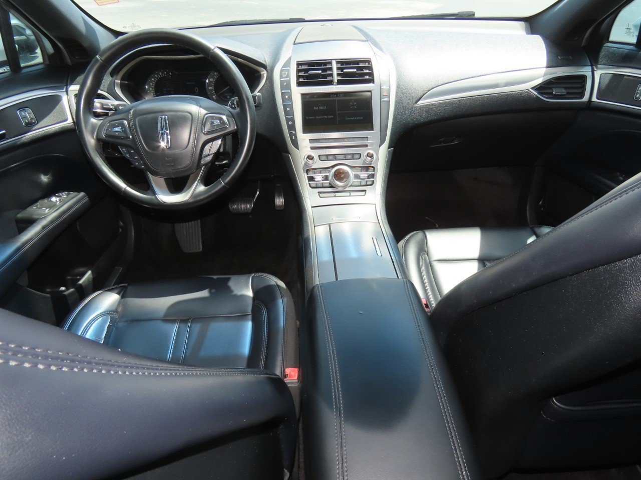 Used 2018 Lincoln MKZ Premiere FWD image 23