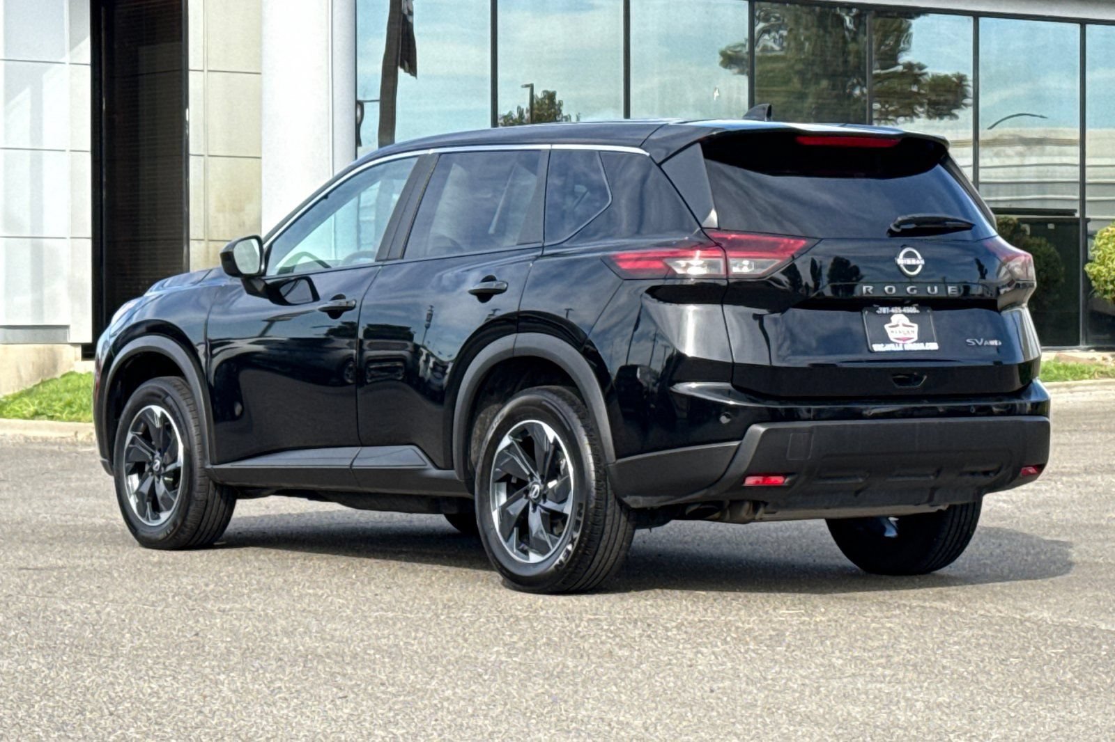 Certified 2024 Nissan Rogue SV AWD/4WD image 8