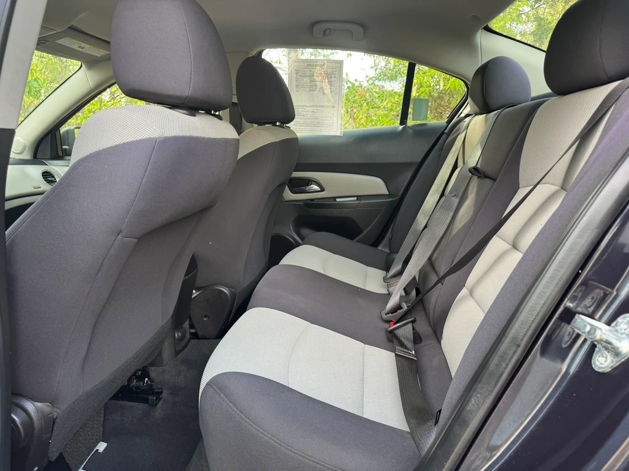 Used 2014 Chevrolet Cruze LS image 11