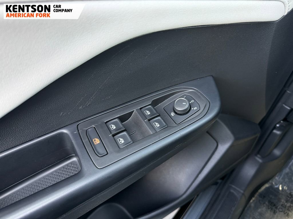 Used 2025 Volkswagen Taos SE image 25