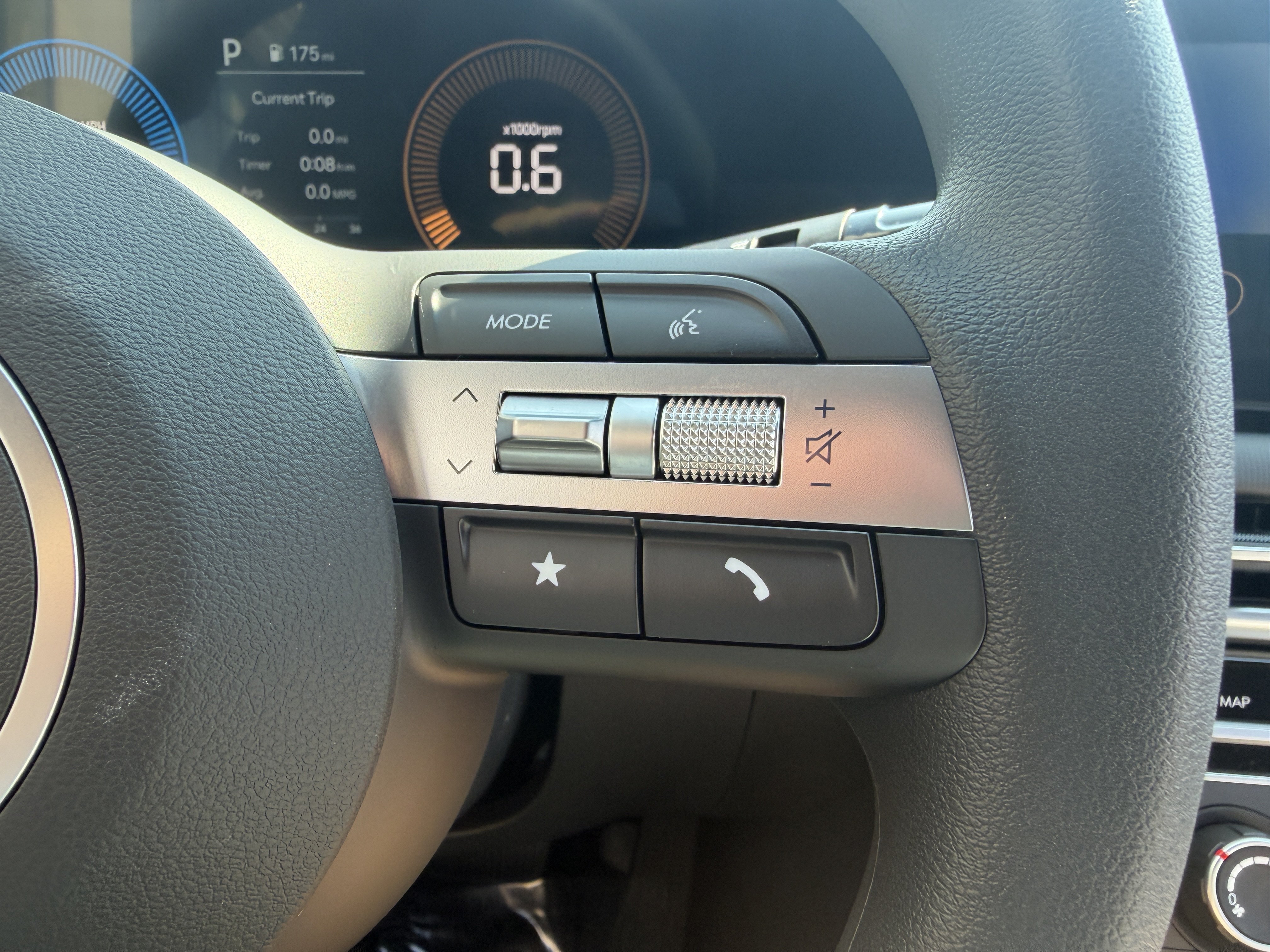 New 2027 Hyundai Santa Cruz SE AWD/4WD image 30