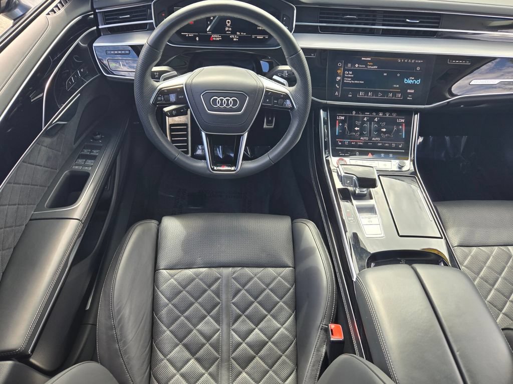 Used 2023 Audi S8 w/ S8 Comfort Plus Package AWD/4WD image 14