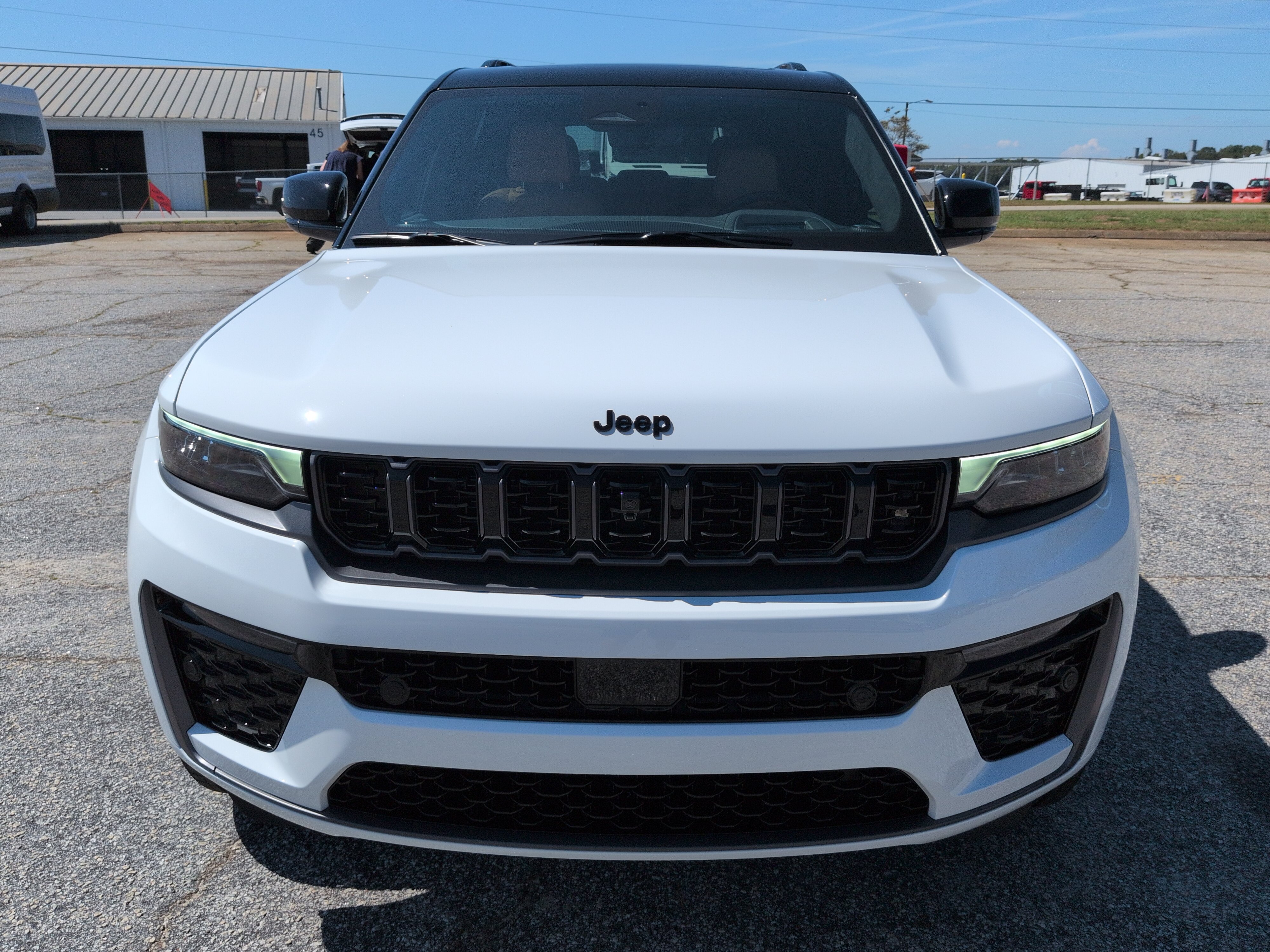New 2027 Jeep Grand Cherokee Summit AWD/4WD image 7