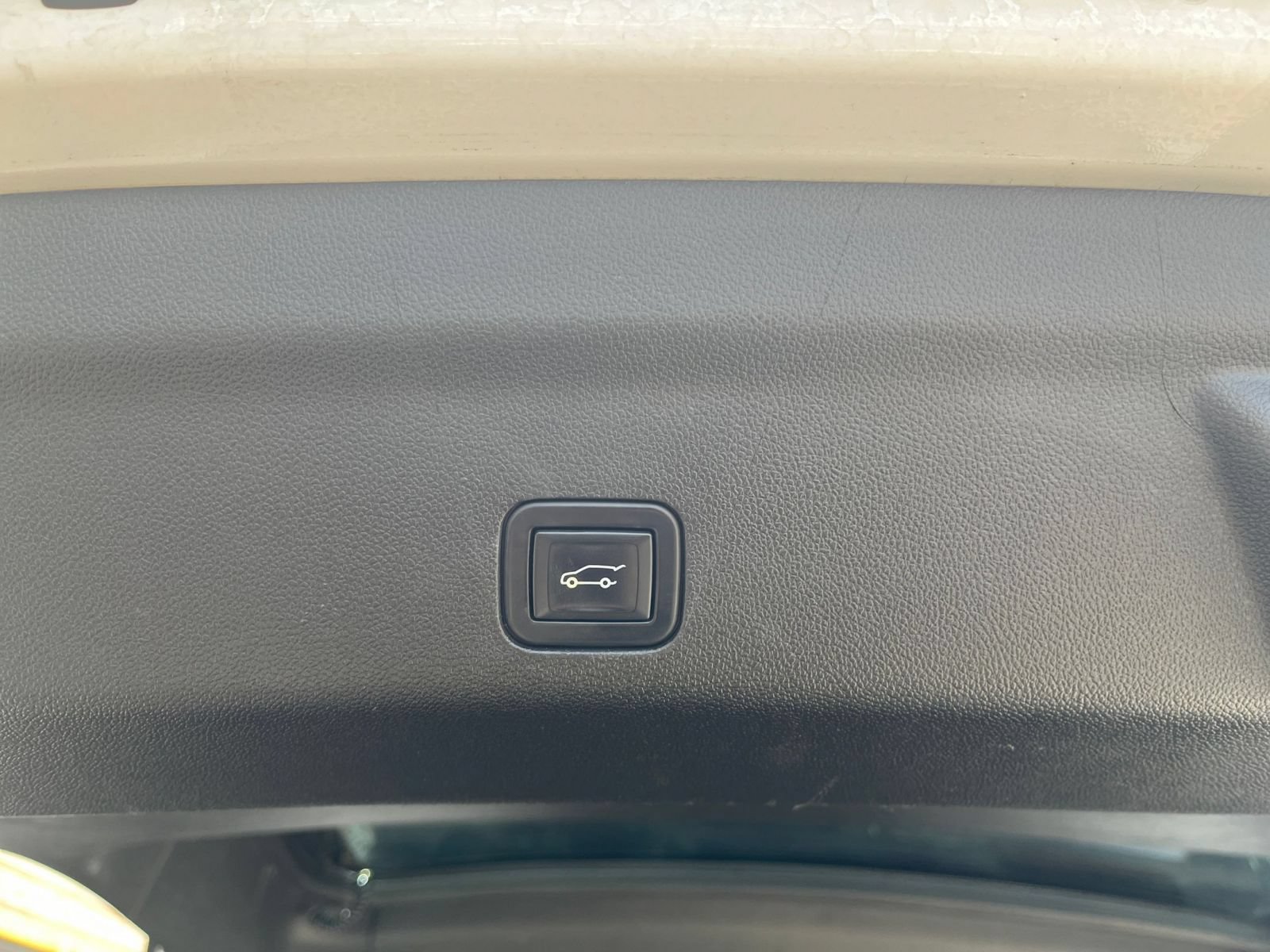 Used 2023 GMC Yukon Denali AWD/4WD image 21