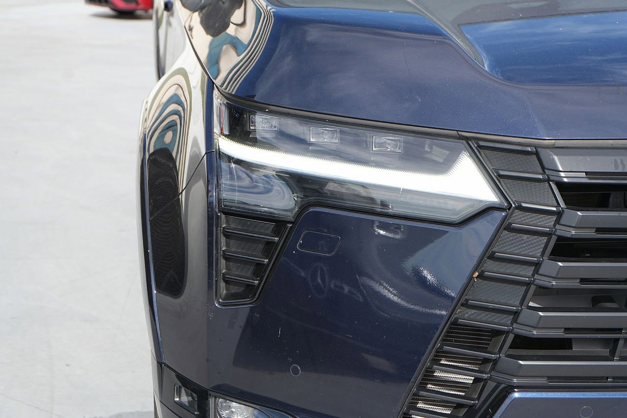 Used 2025 Lexus GX 550 image 8