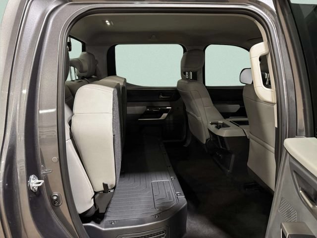 Used 2024 Toyota Tundra Limited AWD/4WD image 27