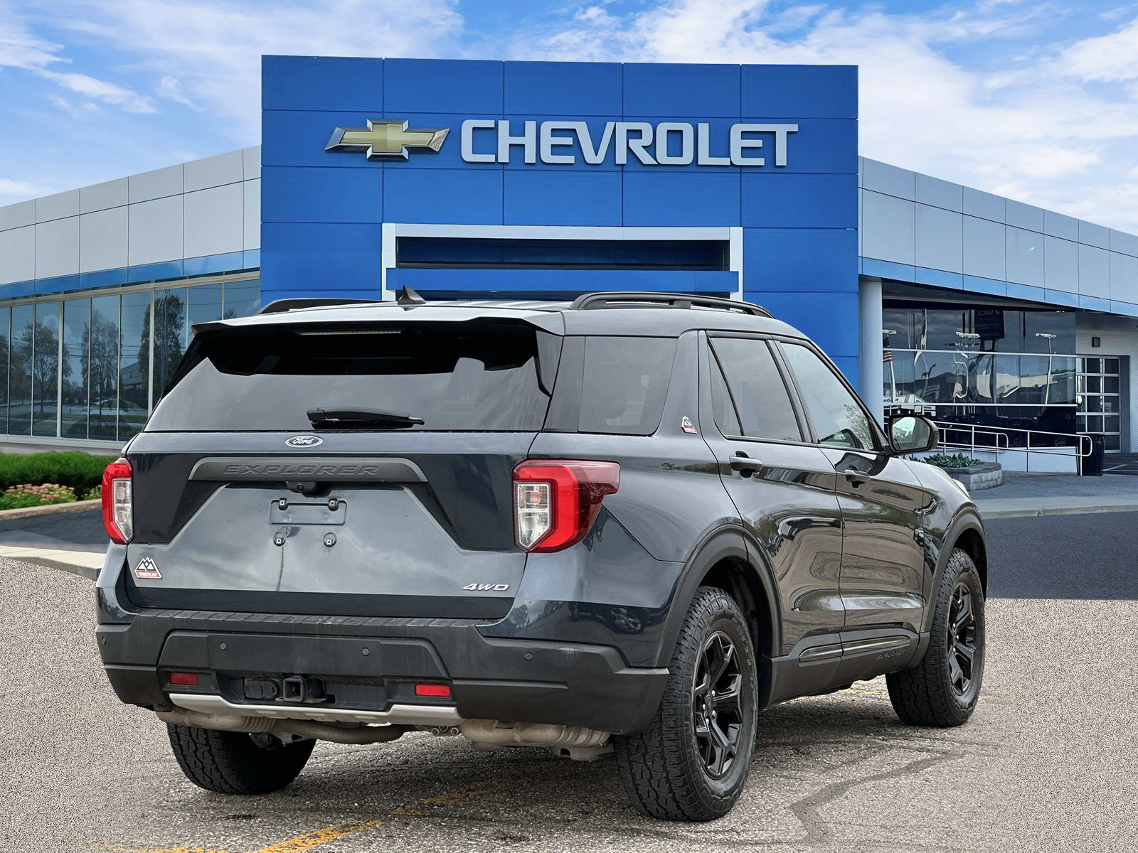 Used 2023 Ford Explorer Timberline w/ Timberline Technology Package AWD/4WD image 4