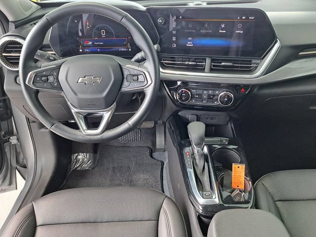 Used 2025 Chevrolet Trax ACTIV w/ Driver Confidence Package FWD image 24