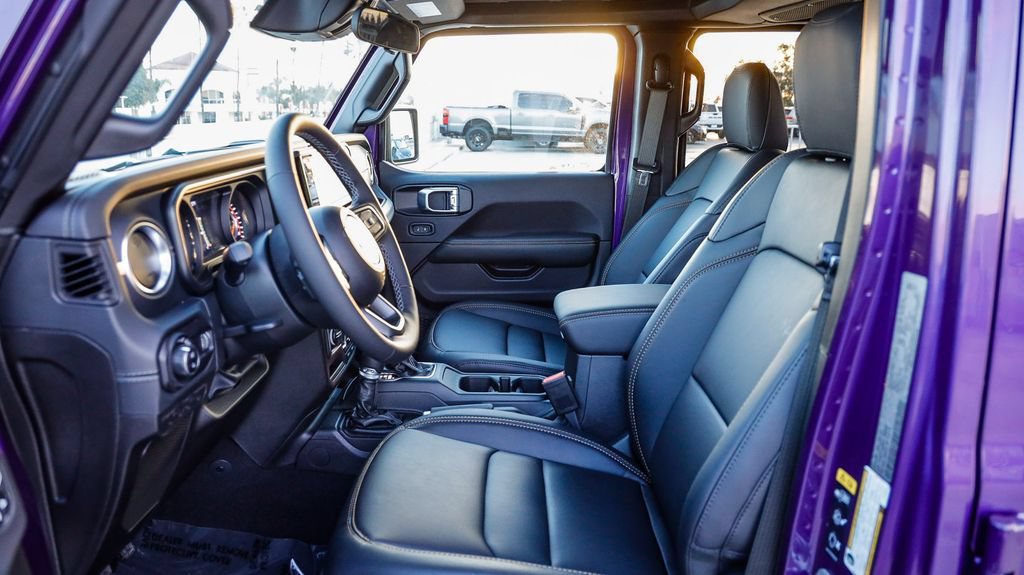 New 2026 Jeep Gladiator Sport AWD/4WD image 22