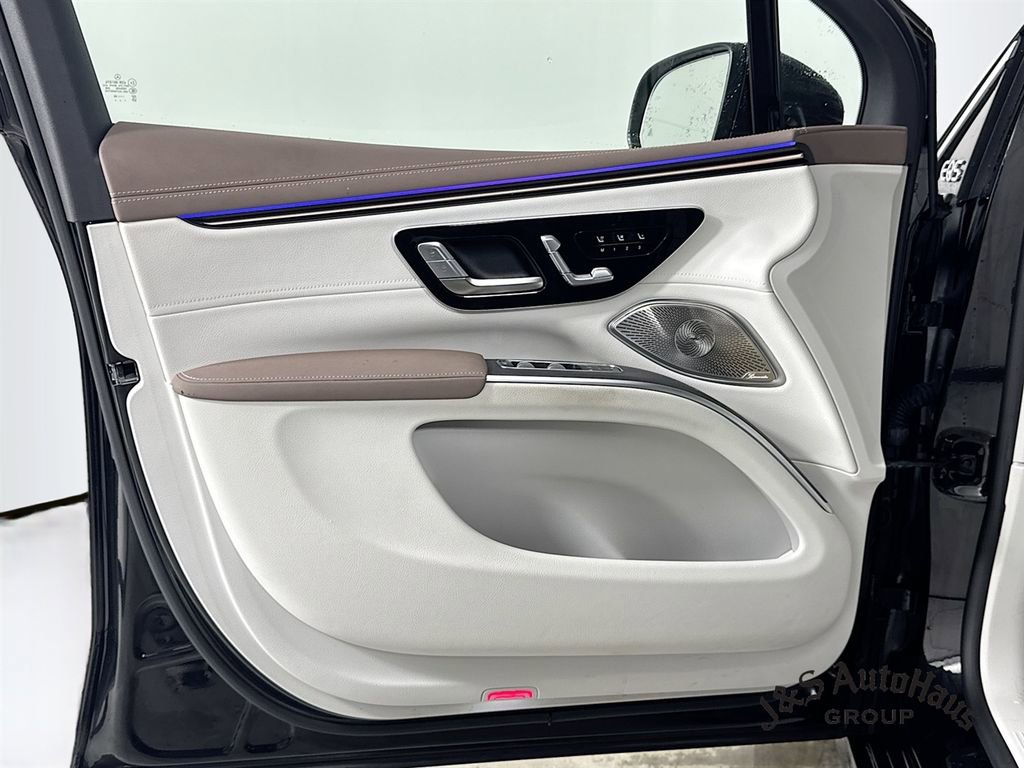 Used 2023 Mercedes-Benz EQS 580 4MATIC SUV image 22