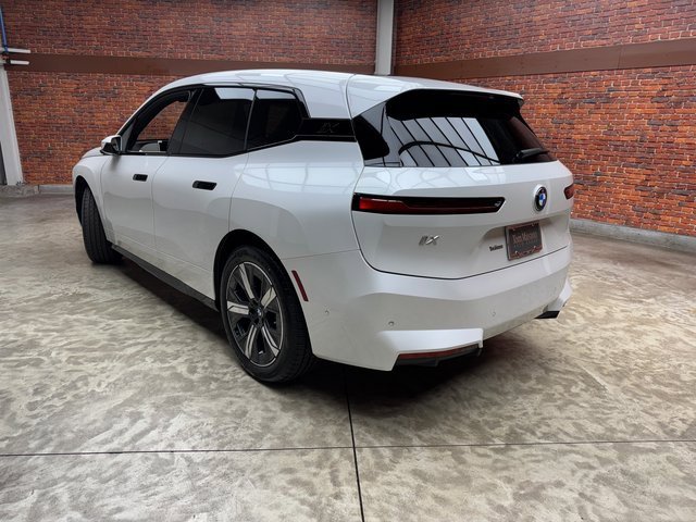 Used 2026 BMW iX xDrive45 image 3