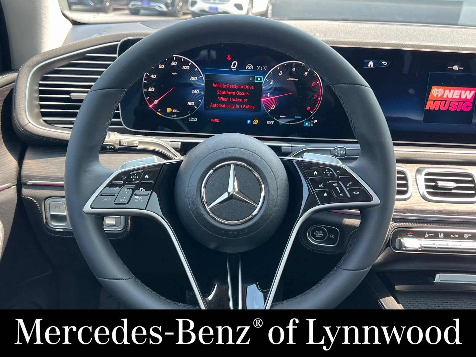 New 2026 Mercedes-Benz GLE 450 4MATIC image 23