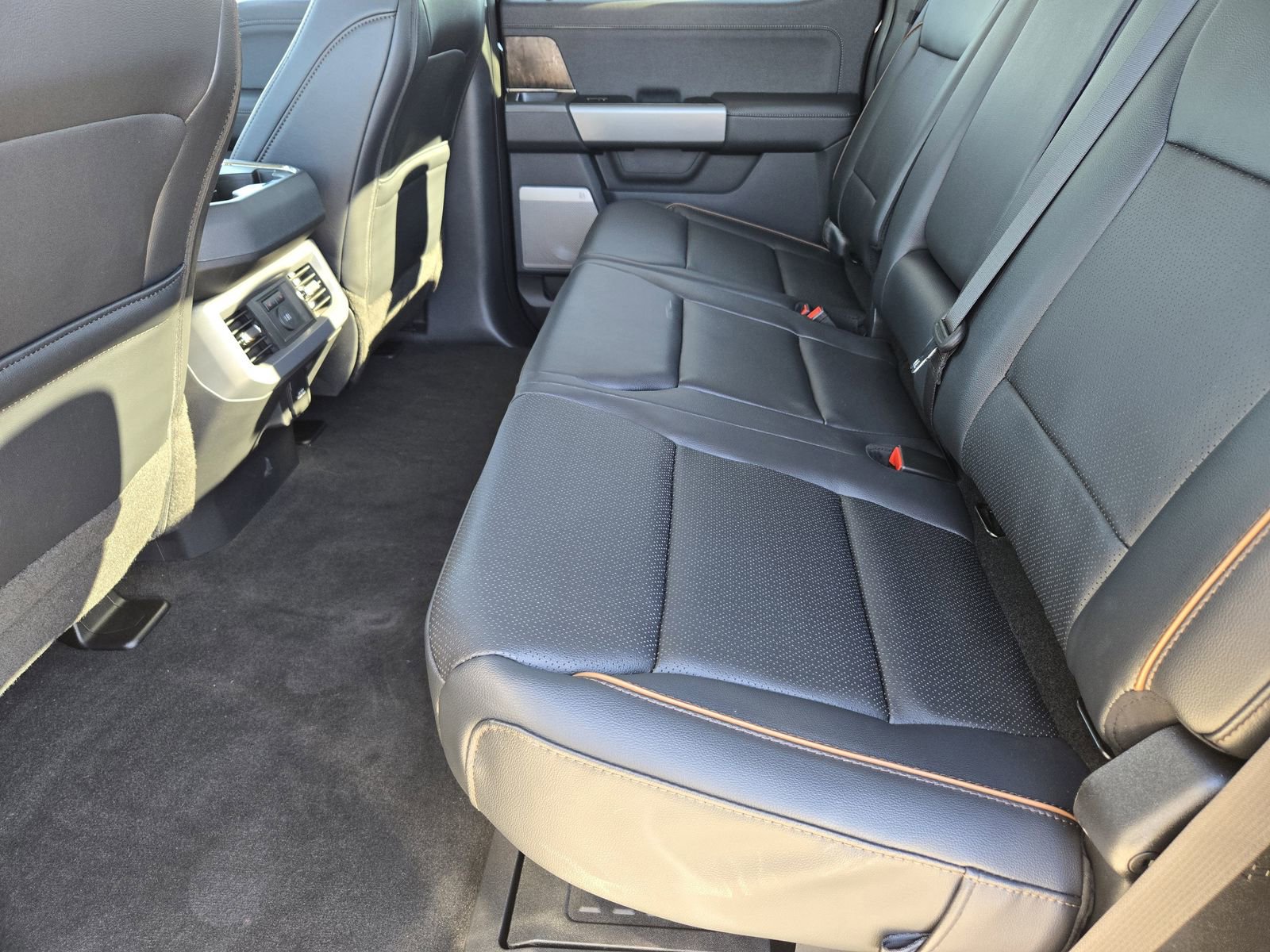 New 2026 Ford F250 Lariat w/ Lariat Premium Package image 27