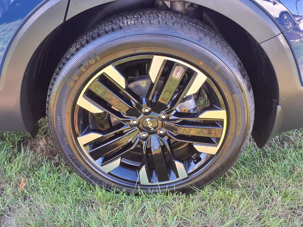 Used 2023 Kia Telluride SX image 8