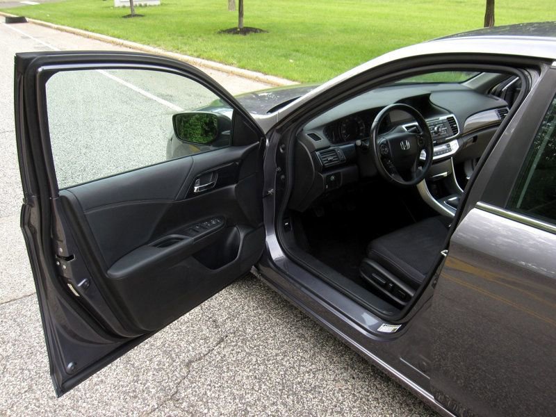 Used 2013 Honda Accord Sport image 15