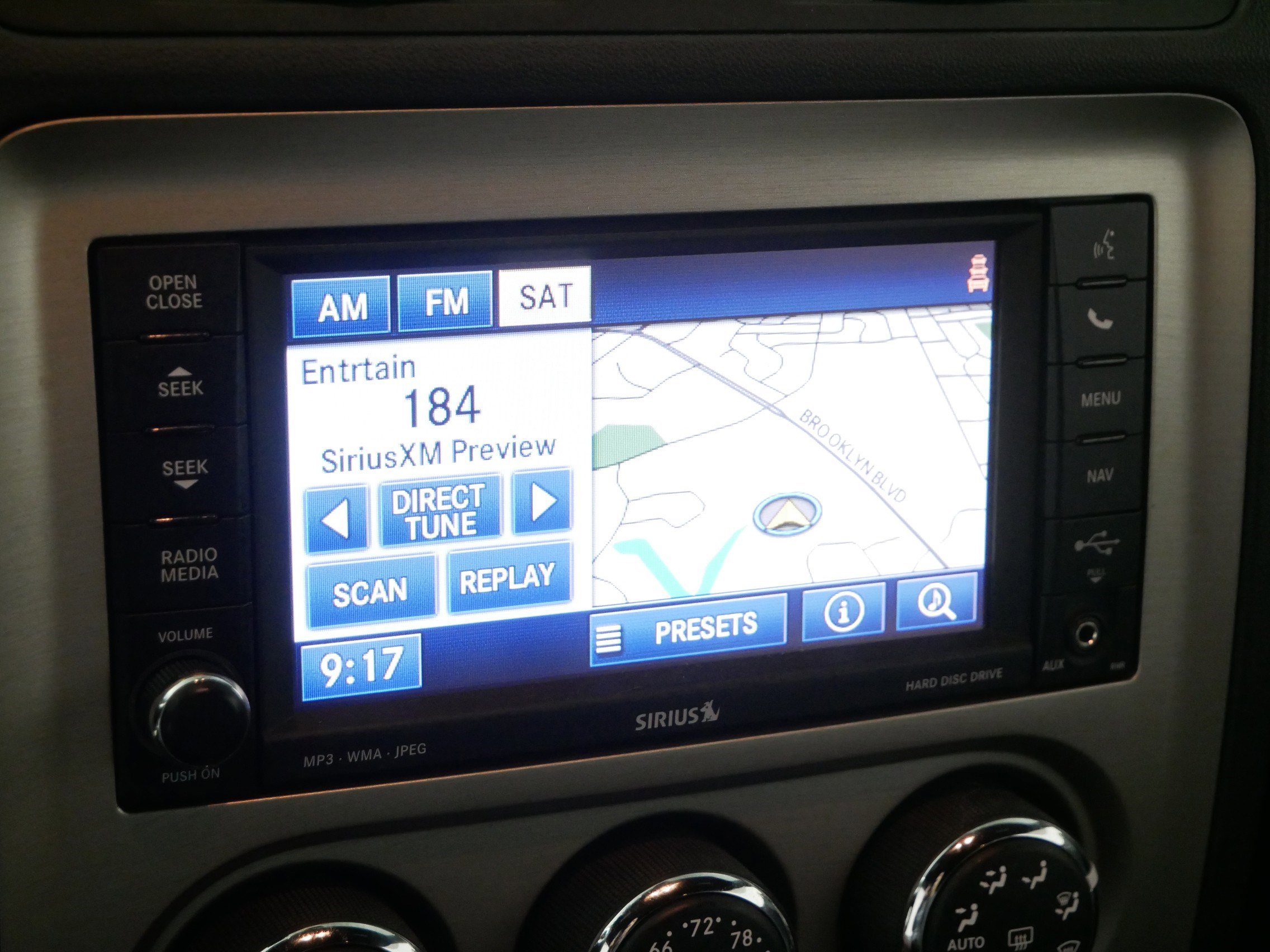 Used 2011 Dodge Challenger SRT8 w/ Green w/Envy Group image 22